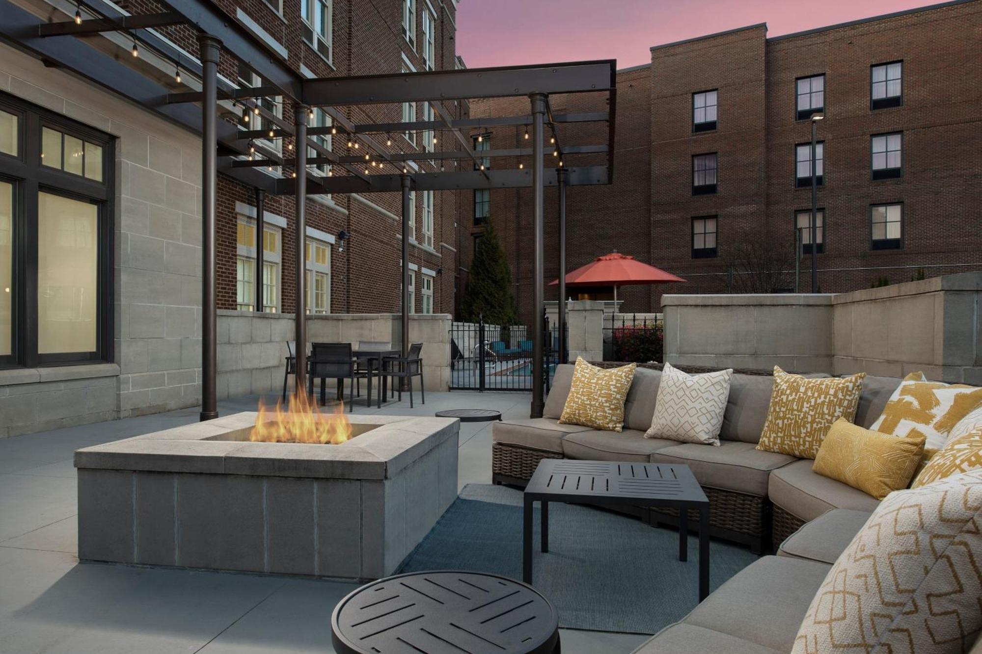 Springhill Suites By Marriott Huntsville West/Research Park Экстерьер фото